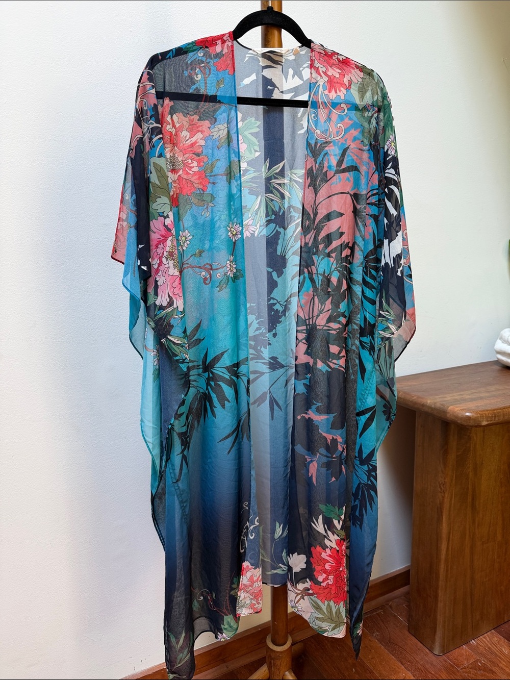 Soft Surroundings Teal & Coral Floral Sheer Kimono